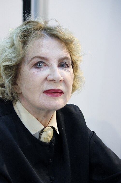 Алла Демидова
