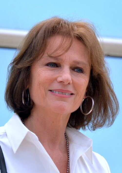 Жаклин Биссет
